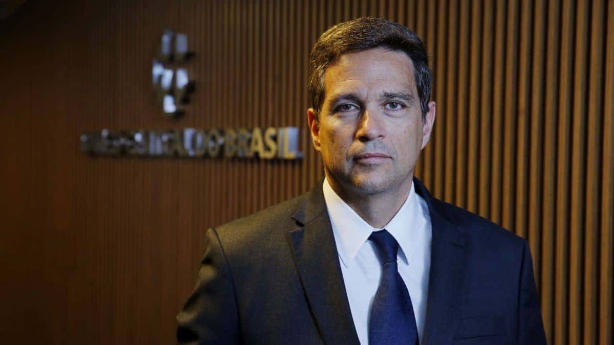 Roberto Campos Neto defende integração de criptomoedas ao sistema financeiro tradicional