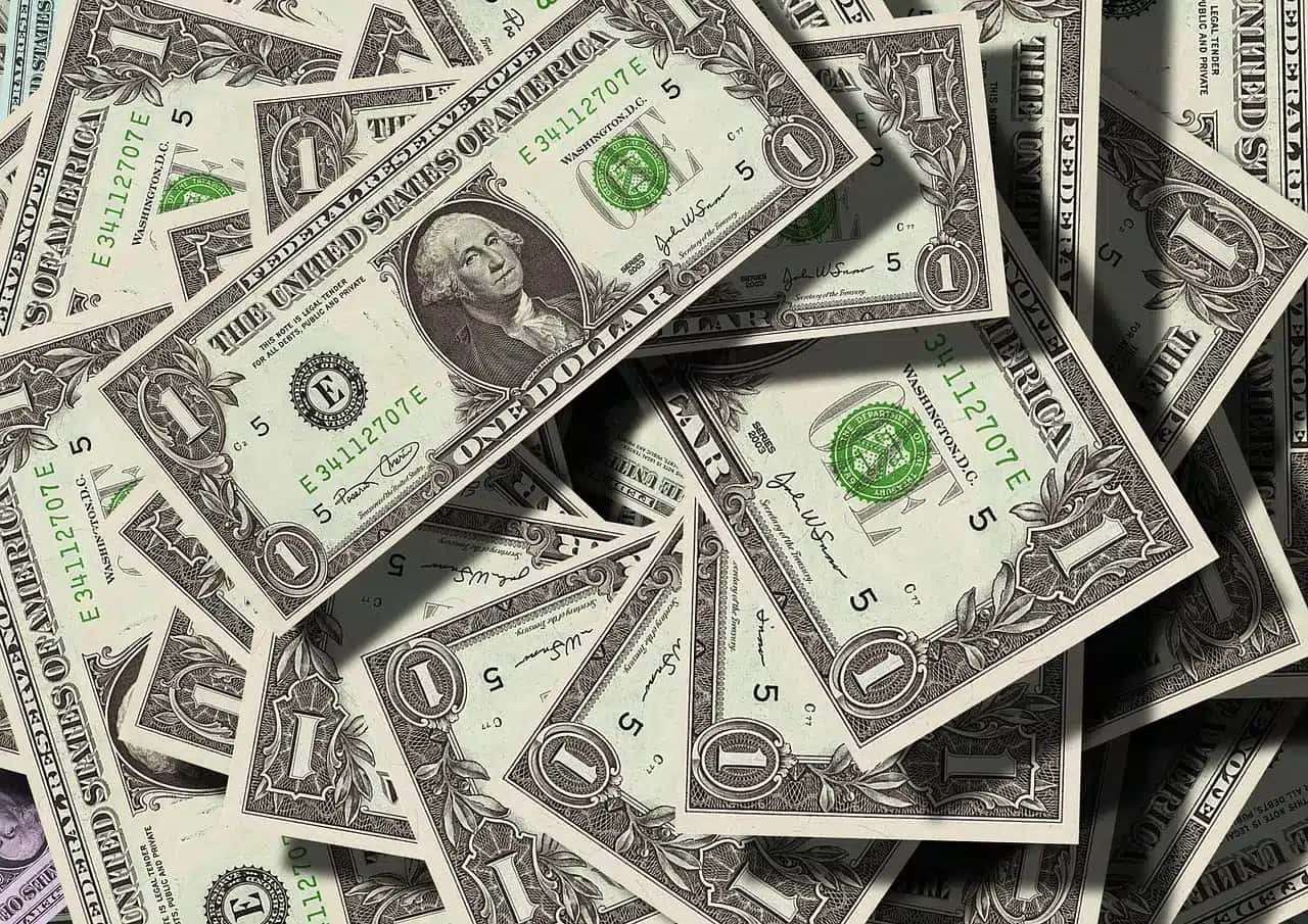 Mercado em Alta Tensão: Dados, Política e Cenário Internacional Impactam o Mercado