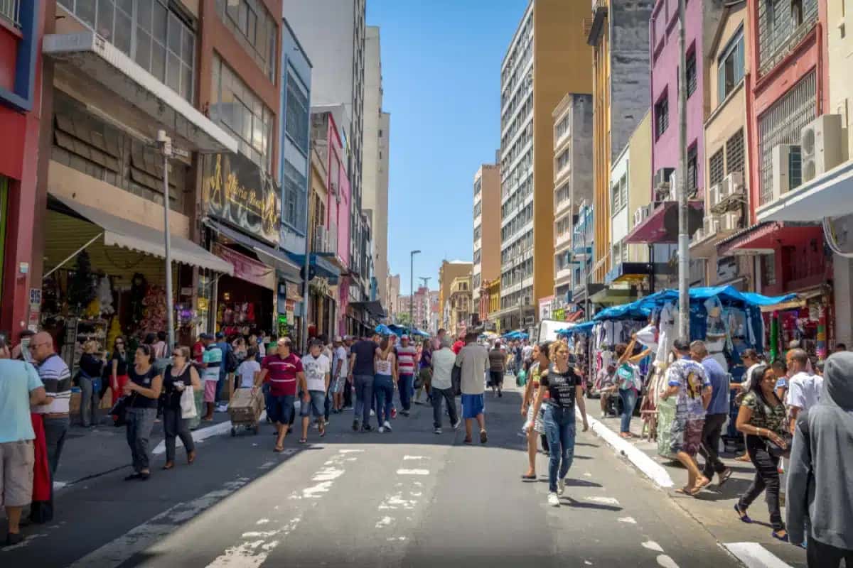 Custo de Vida e Dívidas Preocupam Brasileiros: O que Lula e o Governo farão?