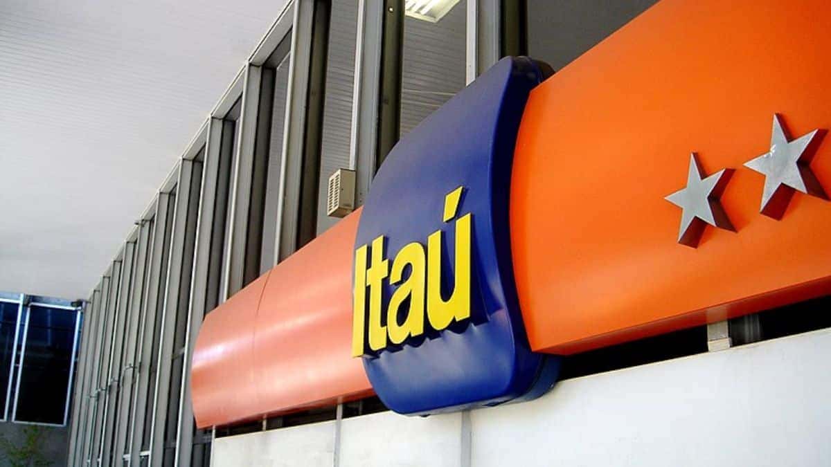Itaú Brilhante: Crescimento Acelerado e Lucro Recorde em 2026!