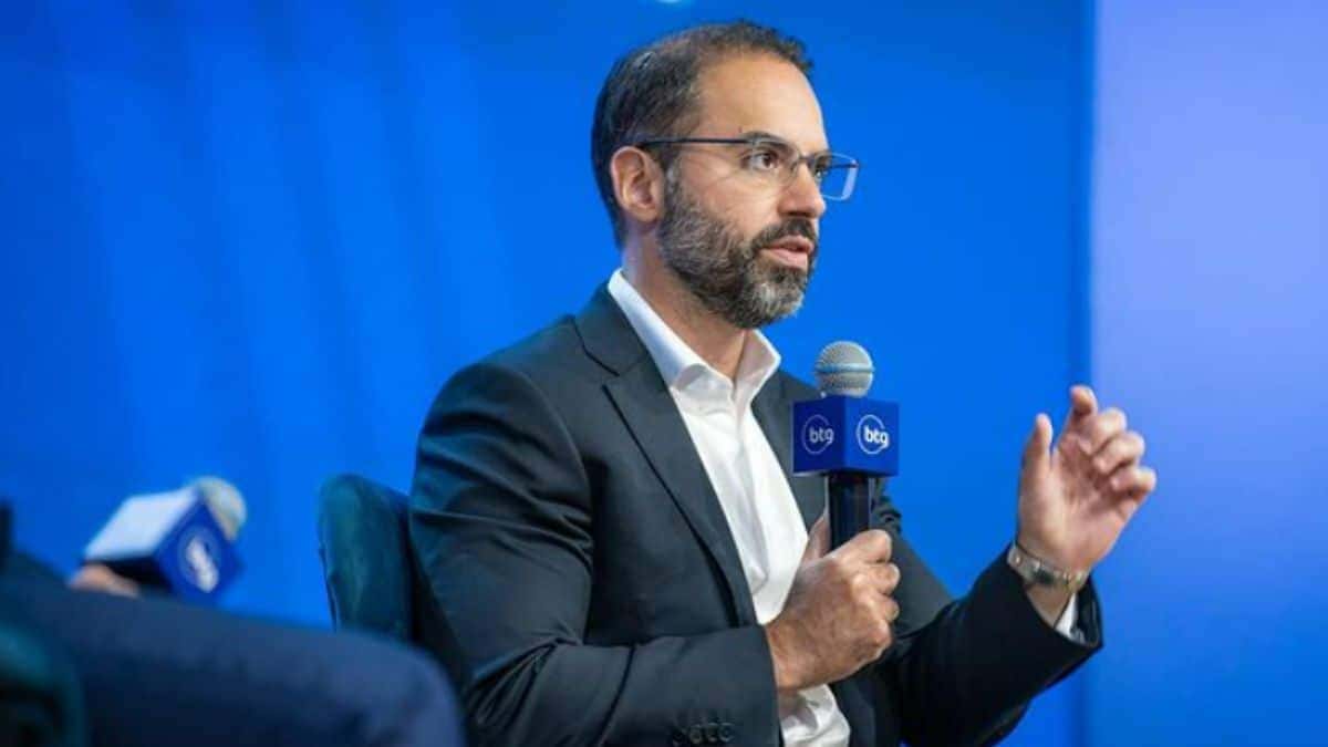 Ouro e Bitcoin: Especialista Projeta Rota para Investimentos com Previsões Audaciosas