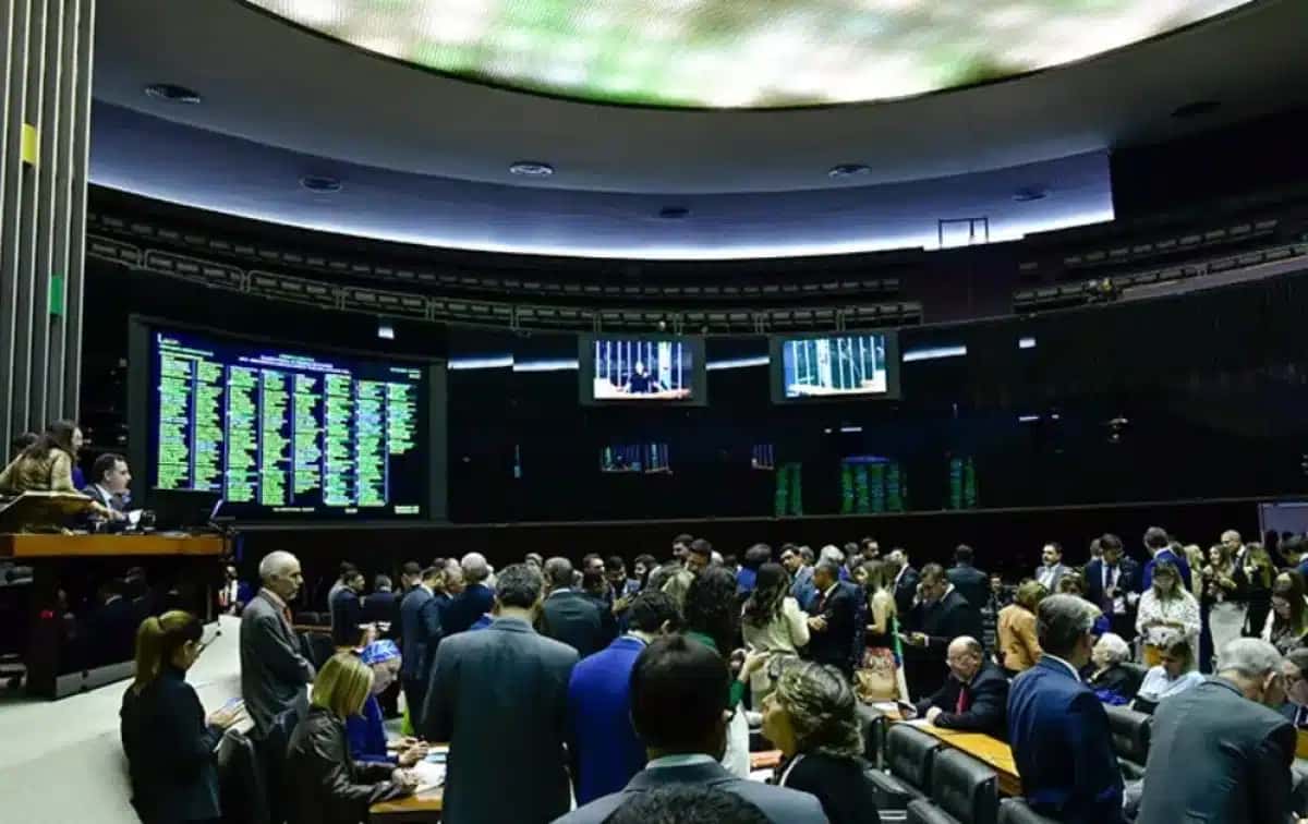 Congresso rejeita vetos de Lula em proposta de licenciamento ambiental