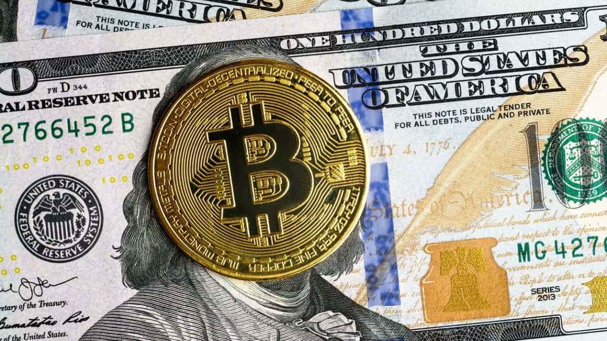 Mercado de Cripto: Decisões Bancárias e Lei Bitcoin Impactam o Setor