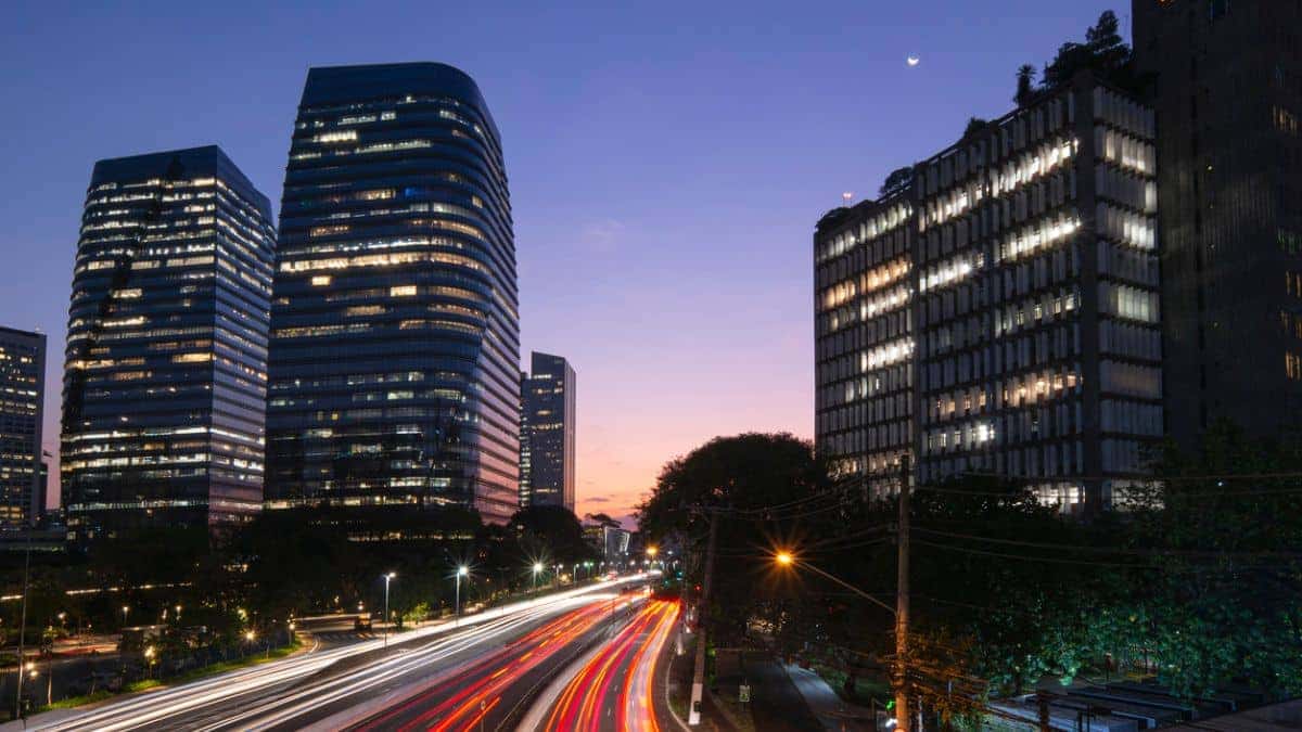 Fundos Imobiliários: Emissões, Aquisições e Oportunidades de Investimento Crescem