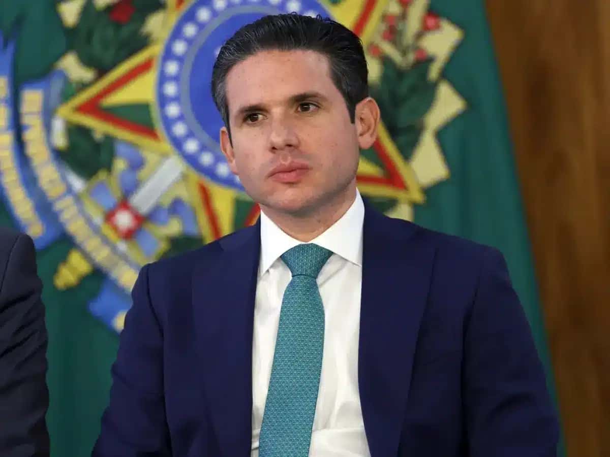 Hugo Motta Afasta Apoio a Tarcísio de Freitas nas Eleições de 2026!