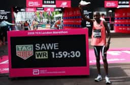Adidas e o Recorde Histórico: Sawe Quebra a Barreira Sub-2 Horas na Maratona de Londres