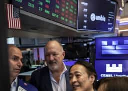 Fed Decide Juros, Gigantes da Tech e Crise no Petróleo Impactam Mercados Globais